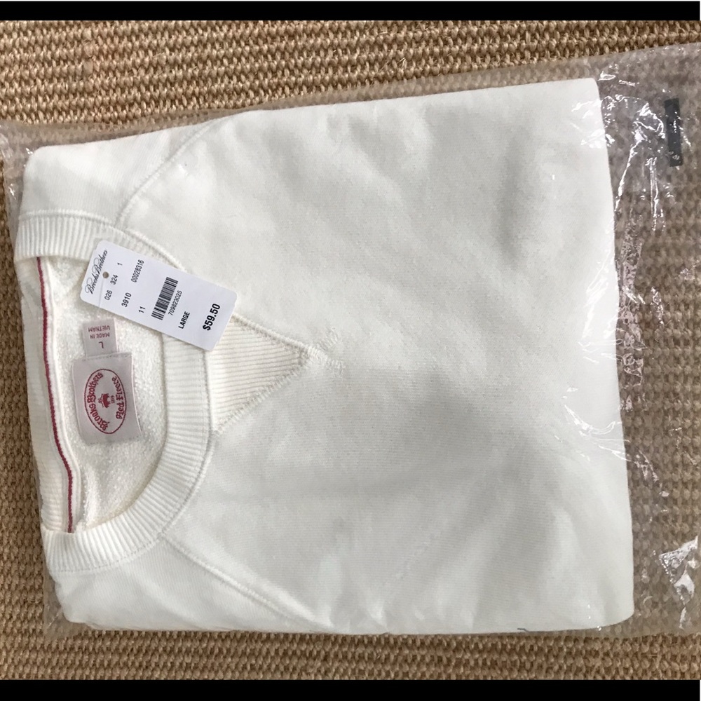 Brooks Brothers short-sleeve sweatshirt